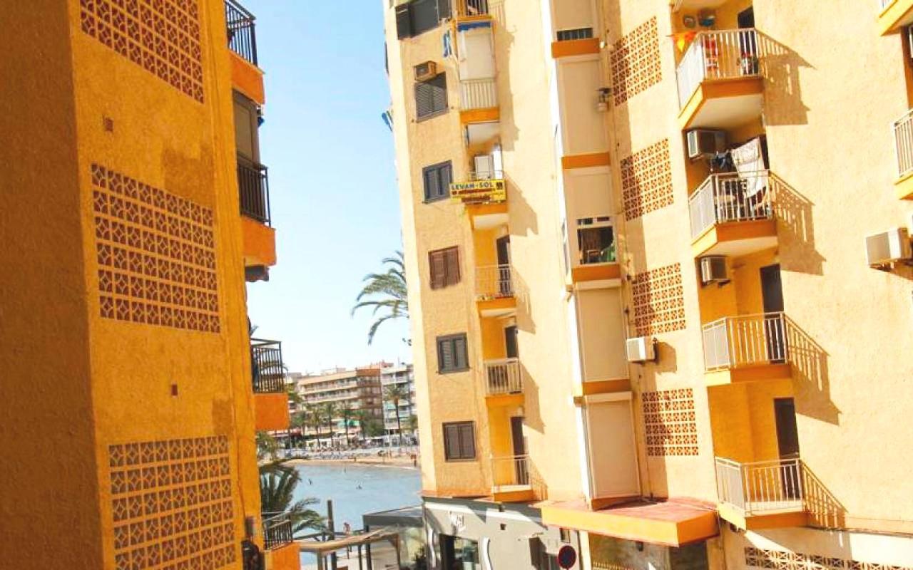 Apartament Bambu Przy Plazy Torrevieja Luaran gambar
